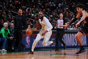 世界杯高清直播-40胜东部第二队！马克西33分绿军大胜76人 布朗13000分里程碑